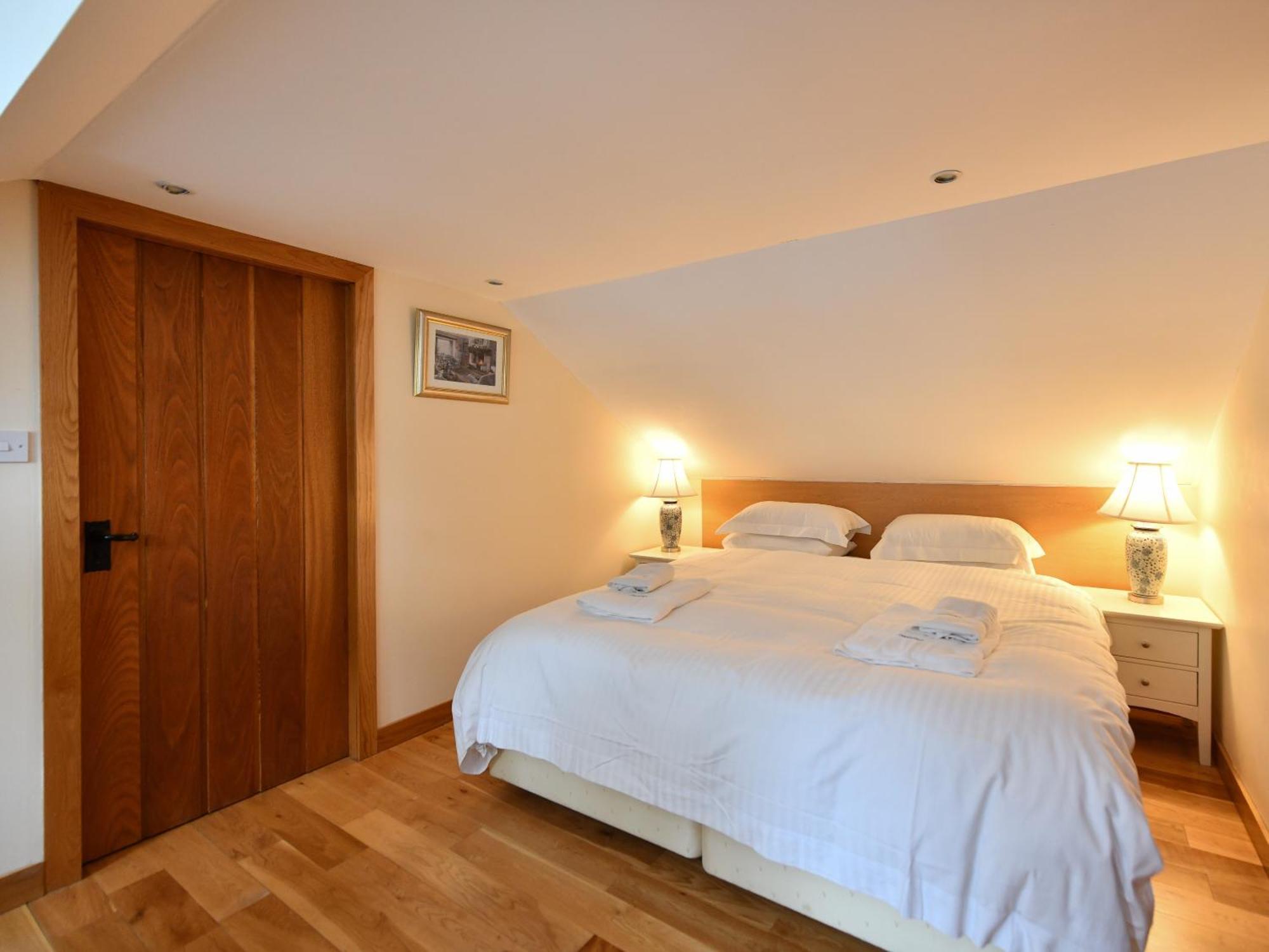 Cloncaird Castle Estate Cottages Maybole Номер фото